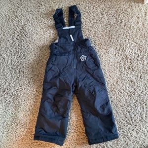 Columbia kids Vortex Black Snow pants/ Snow bibs. Size 4T